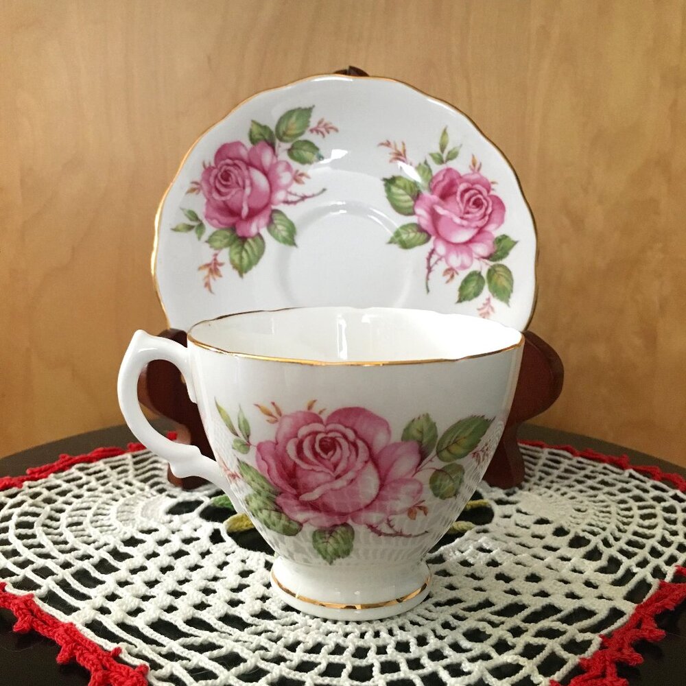 Royal Vale England Bone China Pink Rose Teacup Saucer Gold Trim